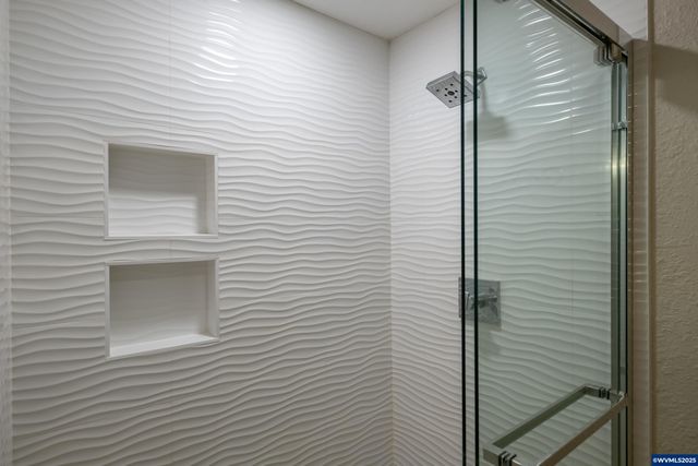 391 McNary Heights Dr N, Keizer, OR 97303