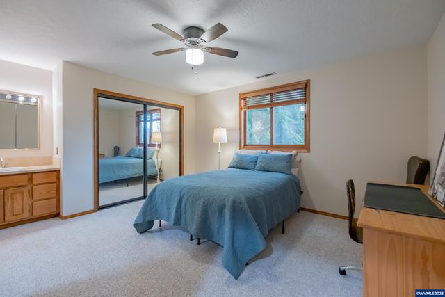 391 McNary Heights Dr N, Keizer, OR 97303