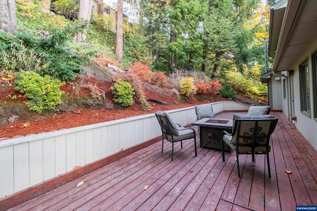 391 McNary Heights Dr N, Keizer, OR 97303