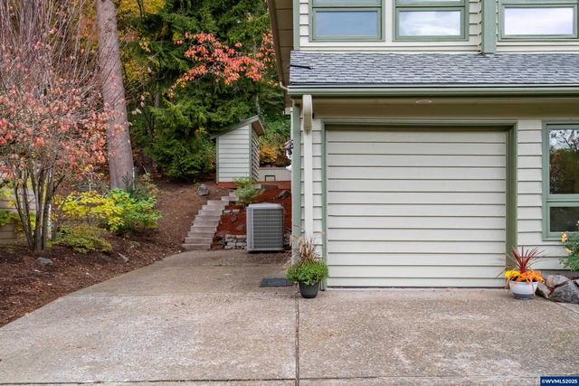 391 McNary Heights Dr N, Keizer, OR 97303