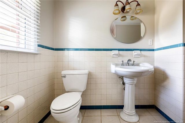 1945 Wayne Lane, Fayetteville, NC 28304