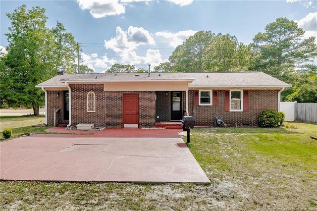 1945 Wayne Lane, Fayetteville, NC 28304