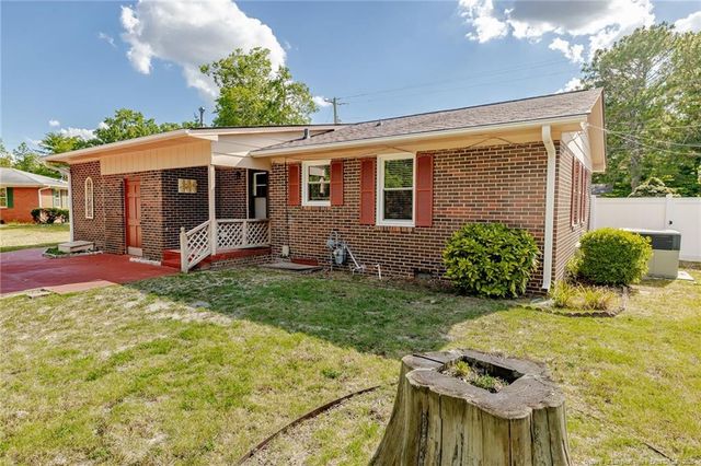 1945 Wayne Lane, Fayetteville, NC 28304