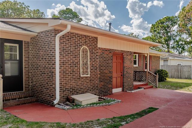 1945 Wayne Lane, Fayetteville, NC 28304