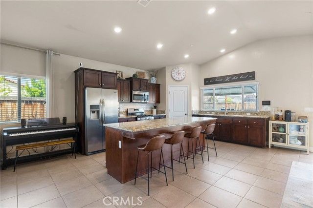 9500 Laurelwood Court, Shafter, CA 93263