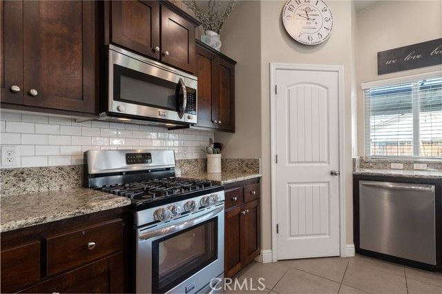 9500 Laurelwood Court, Shafter, CA 93263