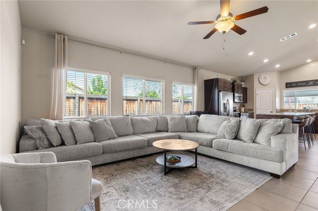 9500 Laurelwood Court, Shafter, CA 93263