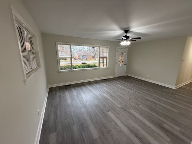 304 Apache Drive, Hopkinsville, KY 42240