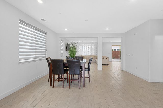 1072 Blue Range Way, Roseville, CA 95747