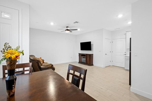 1072 Blue Range Way, Roseville, CA 95747