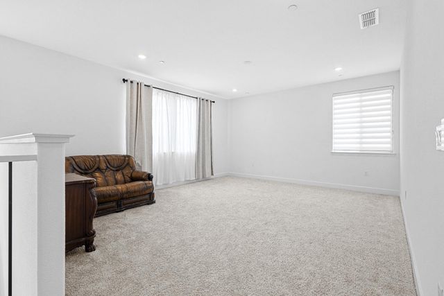 1072 Blue Range Way, Roseville, CA 95747