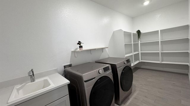 1072 Blue Range Way, Roseville, CA 95747