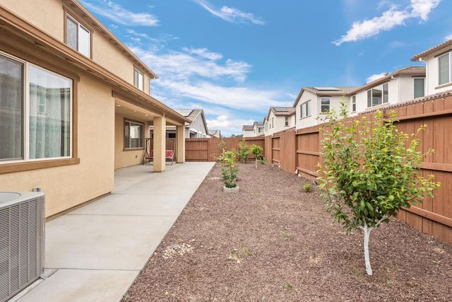 1072 Blue Range Way, Roseville, CA 95747