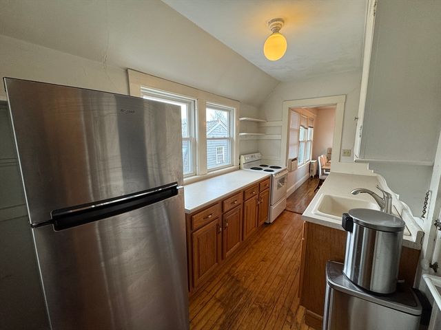 41 Hawthorn St. 33, Cambridge, MA 02138