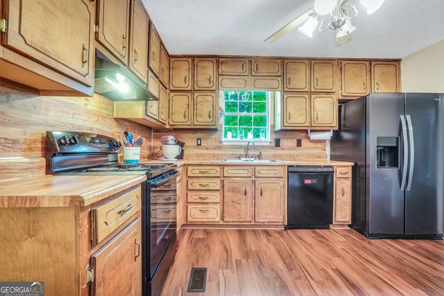 681 Locust Road, Locust Grove, GA 30248