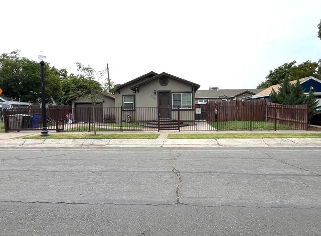 566 Calvados Ave, Sacramento, CA 95815