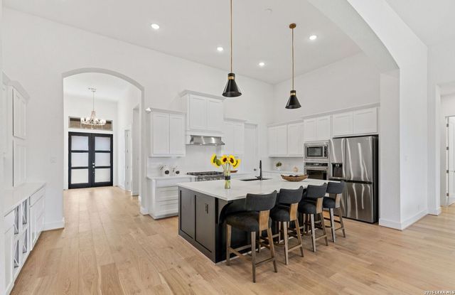 10023 Deidehban, Boerne, TX 78006