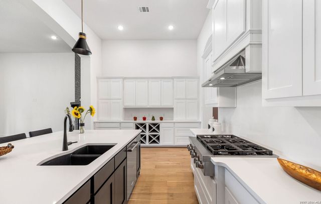 10023 Deidehban, Boerne, TX 78006