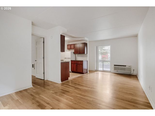 1937 Nw HOYT St 106, Portland, OR 97209
