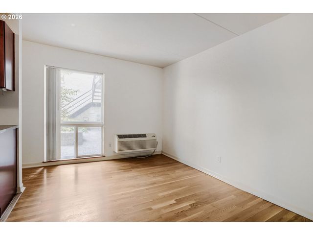 1937 Nw HOYT St 106, Portland, OR 97209
