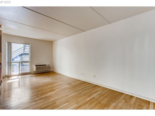 1937 Nw HOYT St 106, Portland, OR 97209