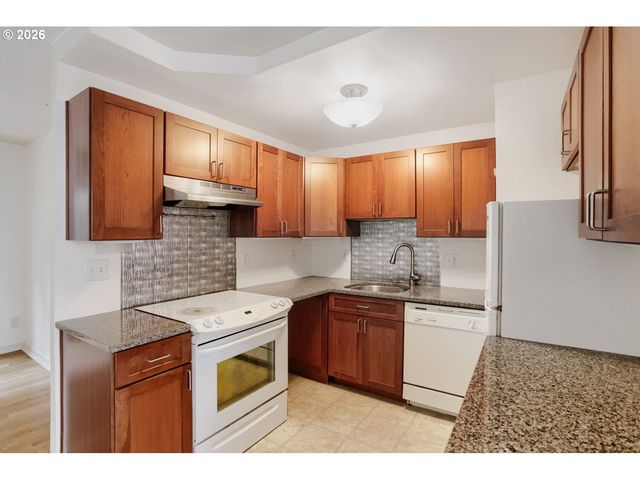 1937 Nw HOYT St 106, Portland, OR 97209