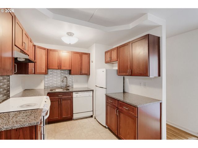1937 Nw HOYT St 106, Portland, OR 97209