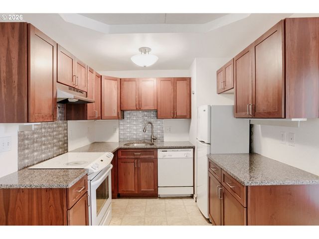 1937 Nw HOYT St 106, Portland, OR 97209