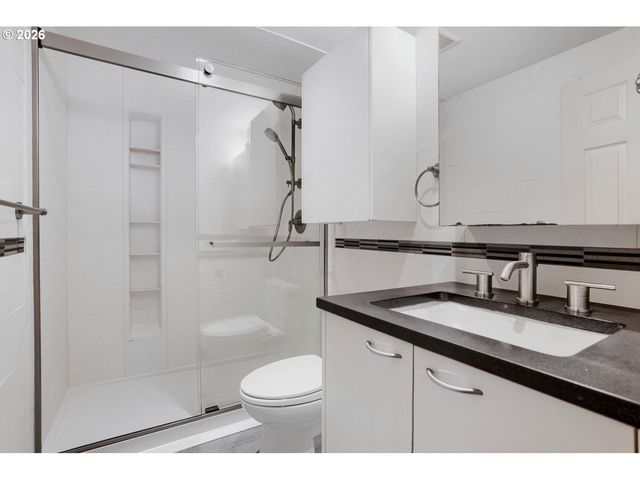 1937 Nw HOYT St 106, Portland, OR 97209