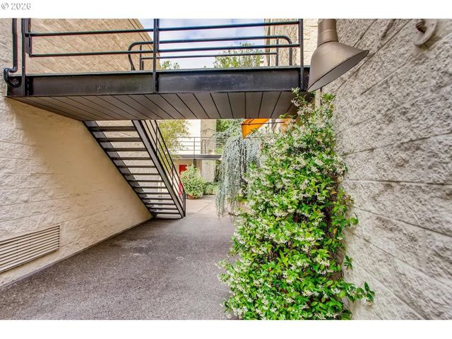 1937 Nw HOYT St 106, Portland, OR 97209