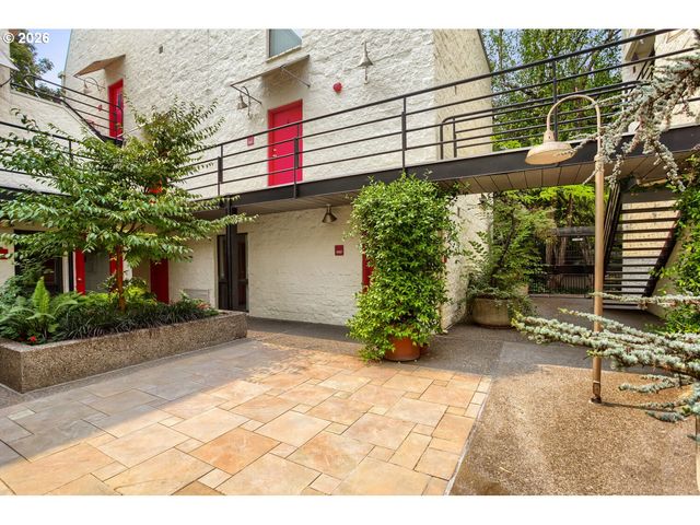 1937 Nw HOYT St 106, Portland, OR 97209