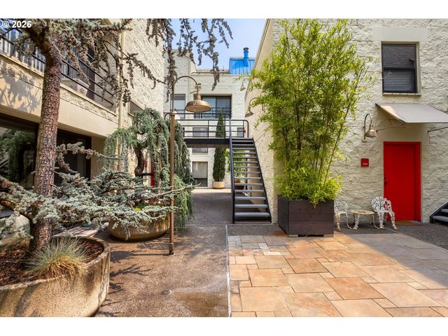 1937 Nw HOYT St 106, Portland, OR 97209
