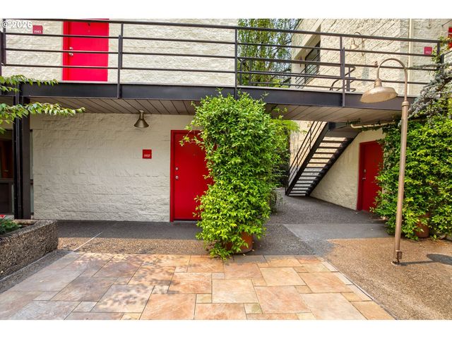 1937 Nw HOYT St 106, Portland, OR 97209