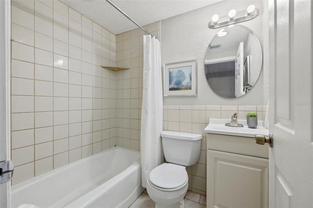 4870 47TH AVENUE N, St Petersburg, FL 33714