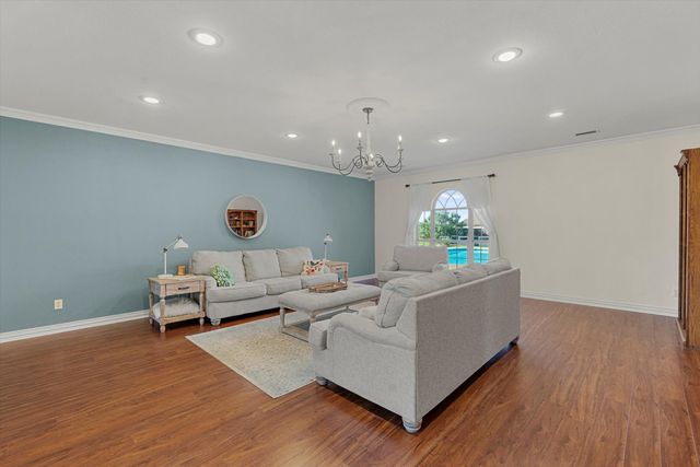 1072 West Secretariat Drive, Terrell, TX 75160