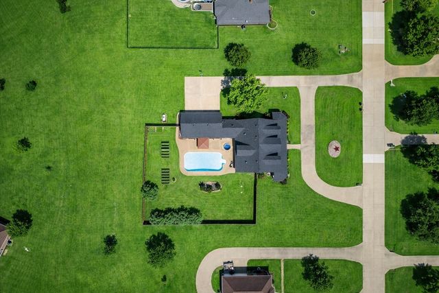 1072 West Secretariat Drive, Terrell, TX 75160