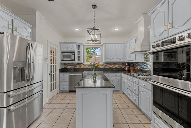 1072 West Secretariat Drive, Terrell, TX 75160