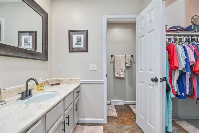 13823 W 80th Street, Lenexa, KS 66215