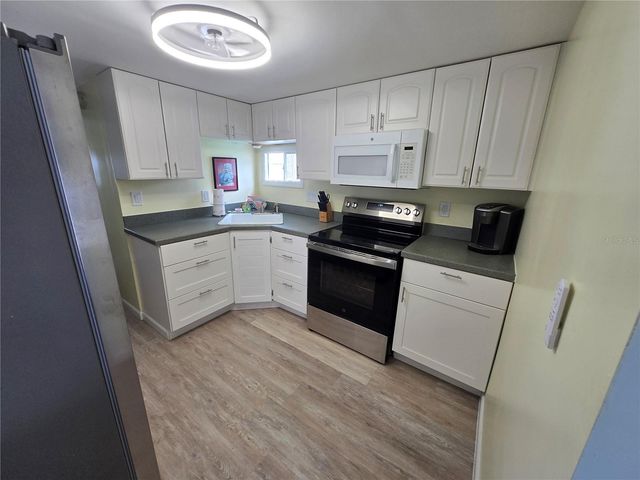 106 AURA STREET, Englewood, FL 34223