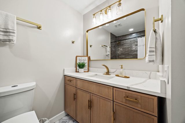 1601 E Maple Terrace 3B, Lisle, IL 60532