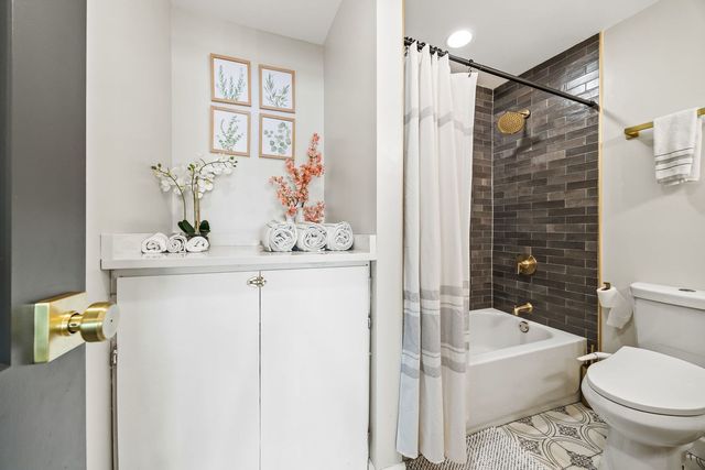 1601 E Maple Terrace 3B, Lisle, IL 60532