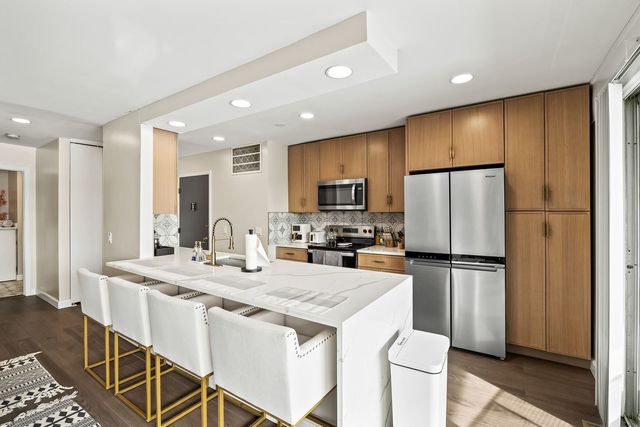 1601 E Maple Terrace 3B, Lisle, IL 60532