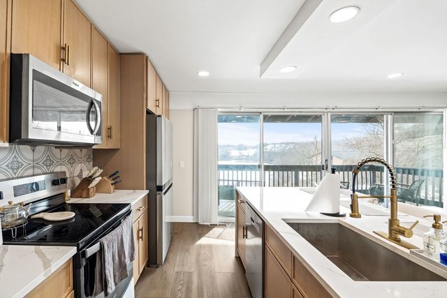 1601 E Maple Terrace 3B, Lisle, IL 60532