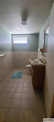 67 Hopkinson Avenue, Piscataway, NJ 08854