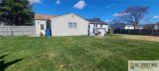 67 Hopkinson Avenue, Piscataway, NJ 08854