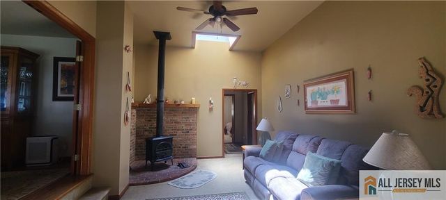 67 Hopkinson Avenue, Piscataway, NJ 08854