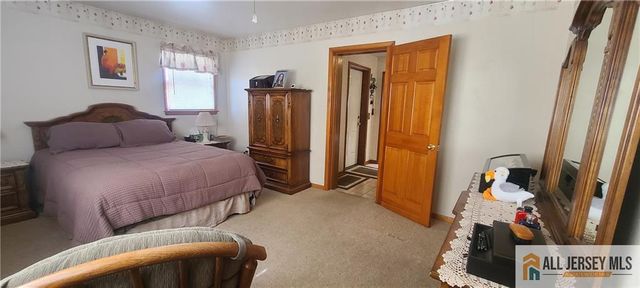 67 Hopkinson Avenue, Piscataway, NJ 08854