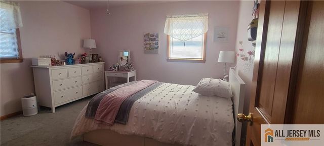 67 Hopkinson Avenue, Piscataway, NJ 08854