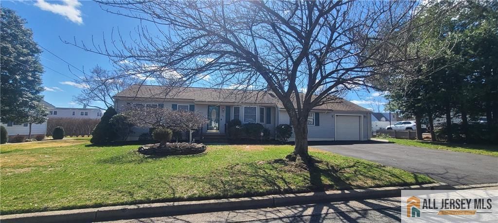 67 Hopkinson Avenue, Piscataway, NJ 08854