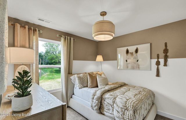 8505 Lysander Dr, Louisville, KY 40214